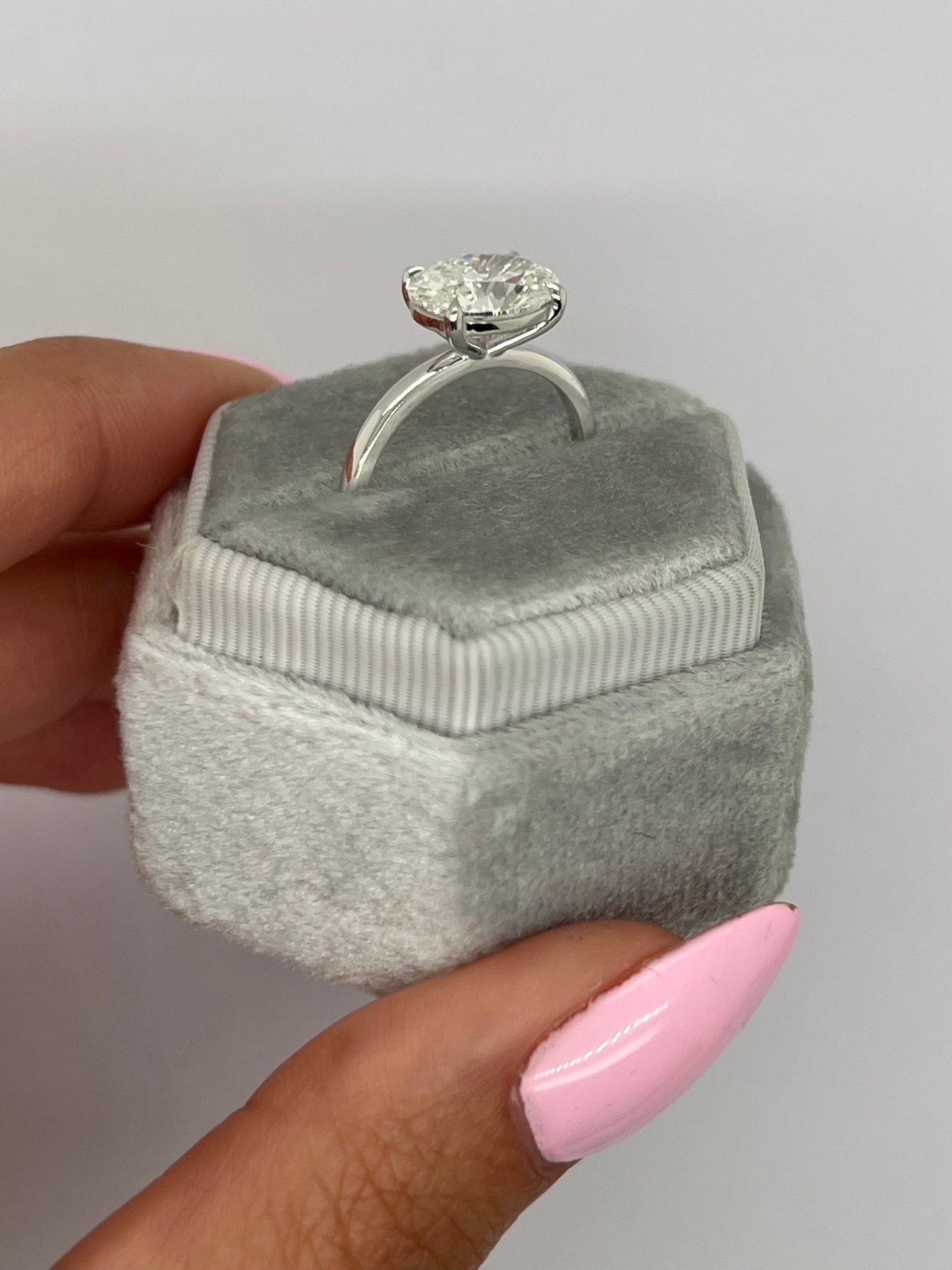 Oval 2.5 carat F Color VS1 Clarity IGI Certified Lab Grown Diamond East-West Solitaire Engagement Ring