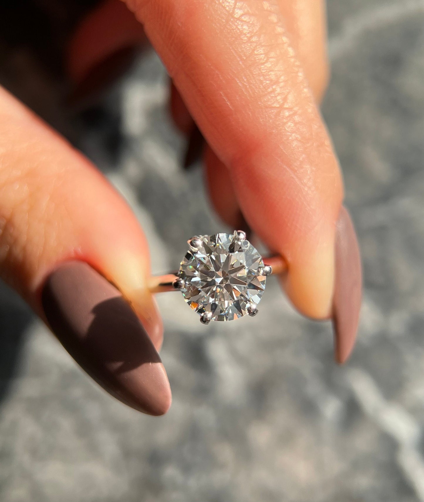 Round Cut 4 Carat IGI Certified F Color VS1 Clarity Lab Grown, Excellent Cut, Round Brilliant Diamond Solitaire Engagement Ring