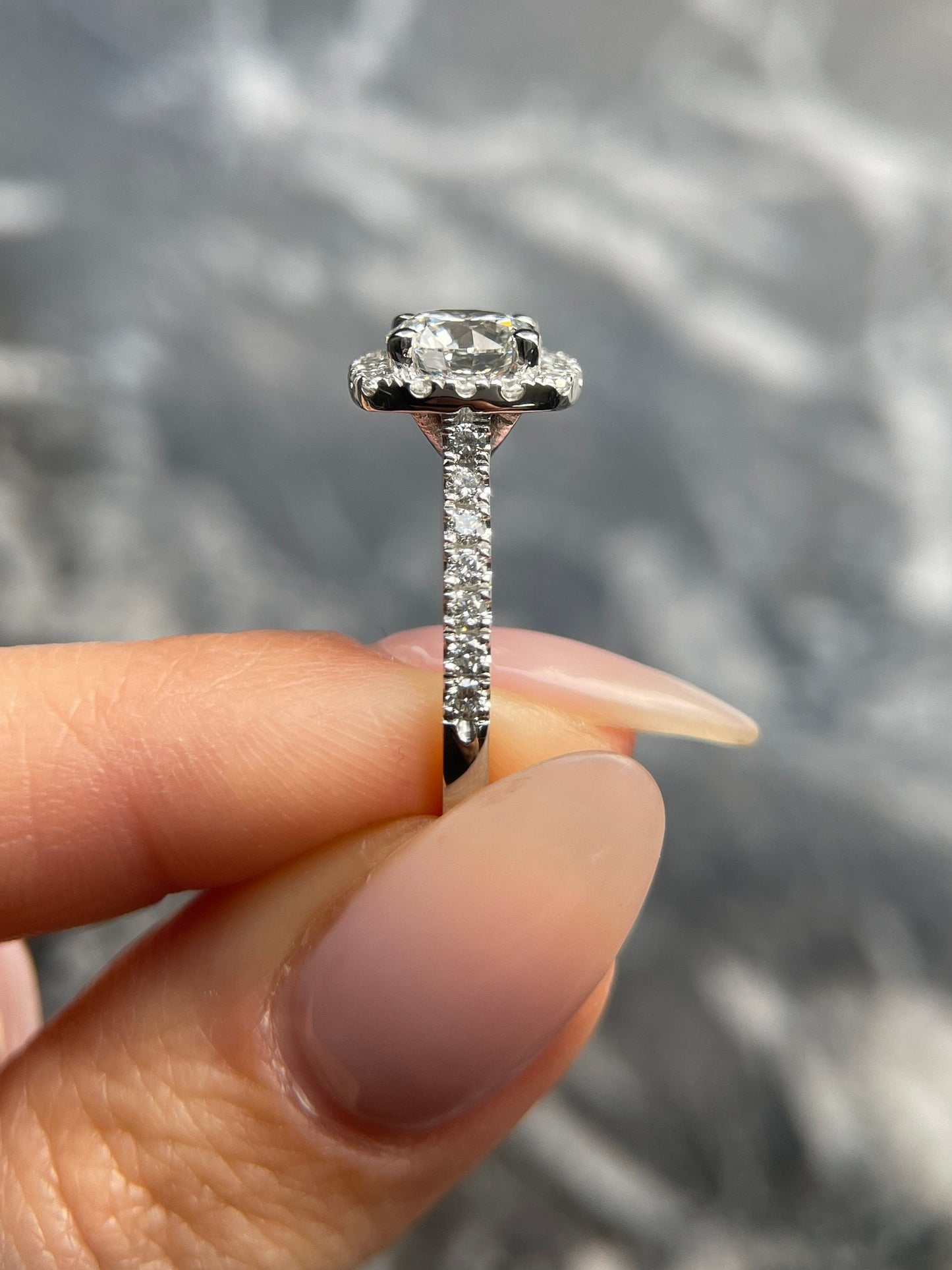 Round Cut 2 carat D Color VVS2 Clarity IGI Certified Lab Grown Diamond Halo Engagement Ring, Side Round Diamonds