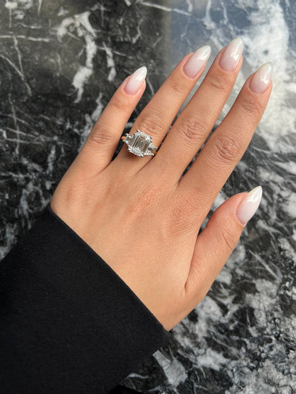 Special Two Tone Emerald Cut 5 carat IGI Certified E Color VVS2 Clarity Lab Grown Diamond Three Stone Engagement Ring, Side Trapezoids