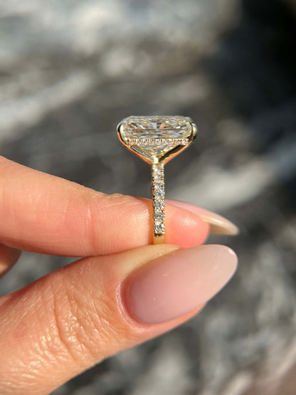 Radiant Cut 8.5 Carat IGI Certified G Color VS1 Clarity Lab Grown Diamond Engagement Ring Hidden Halo and Side Round Diamonds